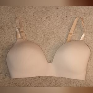 Victoria's Secret 34DD Tshirt Lightly Lined Wireless Bra